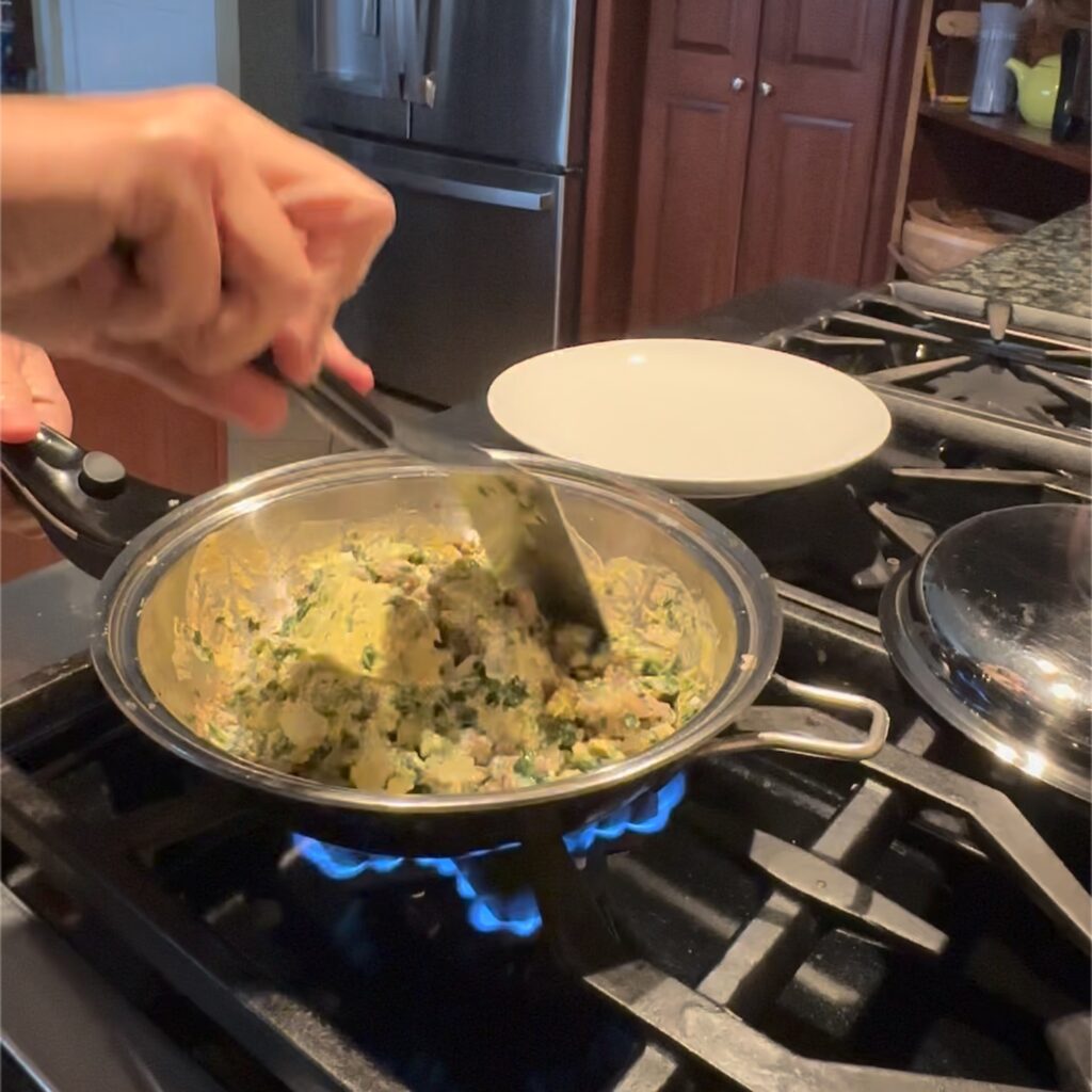 Waterless cooking eggs and veggies on stove top